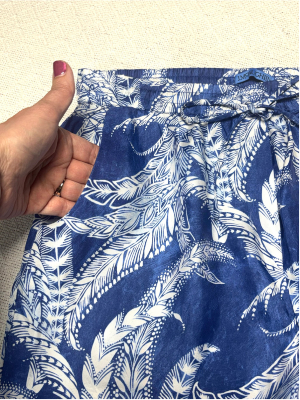 NWT J.McLaughlin Luxe Silk Blend Blue White Fern Leaf Drawstring Pants Size M - Picture 6 of 9